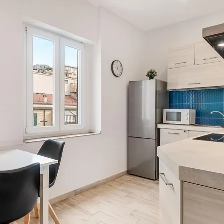 Margot Maison-5terre-near The Station-ac *