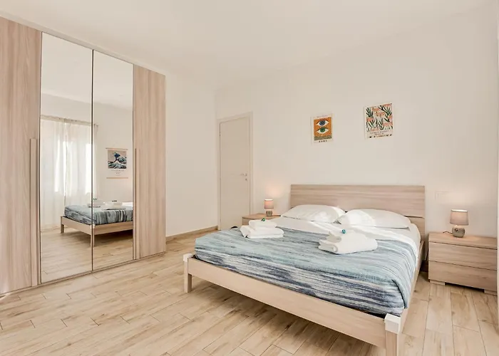 Margot Maison-5terre-near The Station-ac *