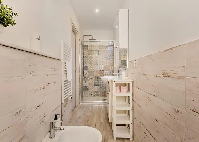 Margot Maison-5terre-near The Station-ac Apartment