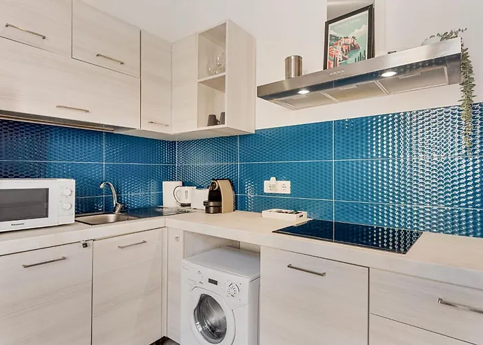 Margot Maison-5terre-near The Station-ac Apartment *