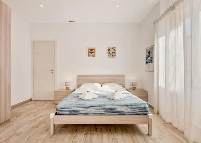 Apartment Margot Maison-5terre-near The Station-ac